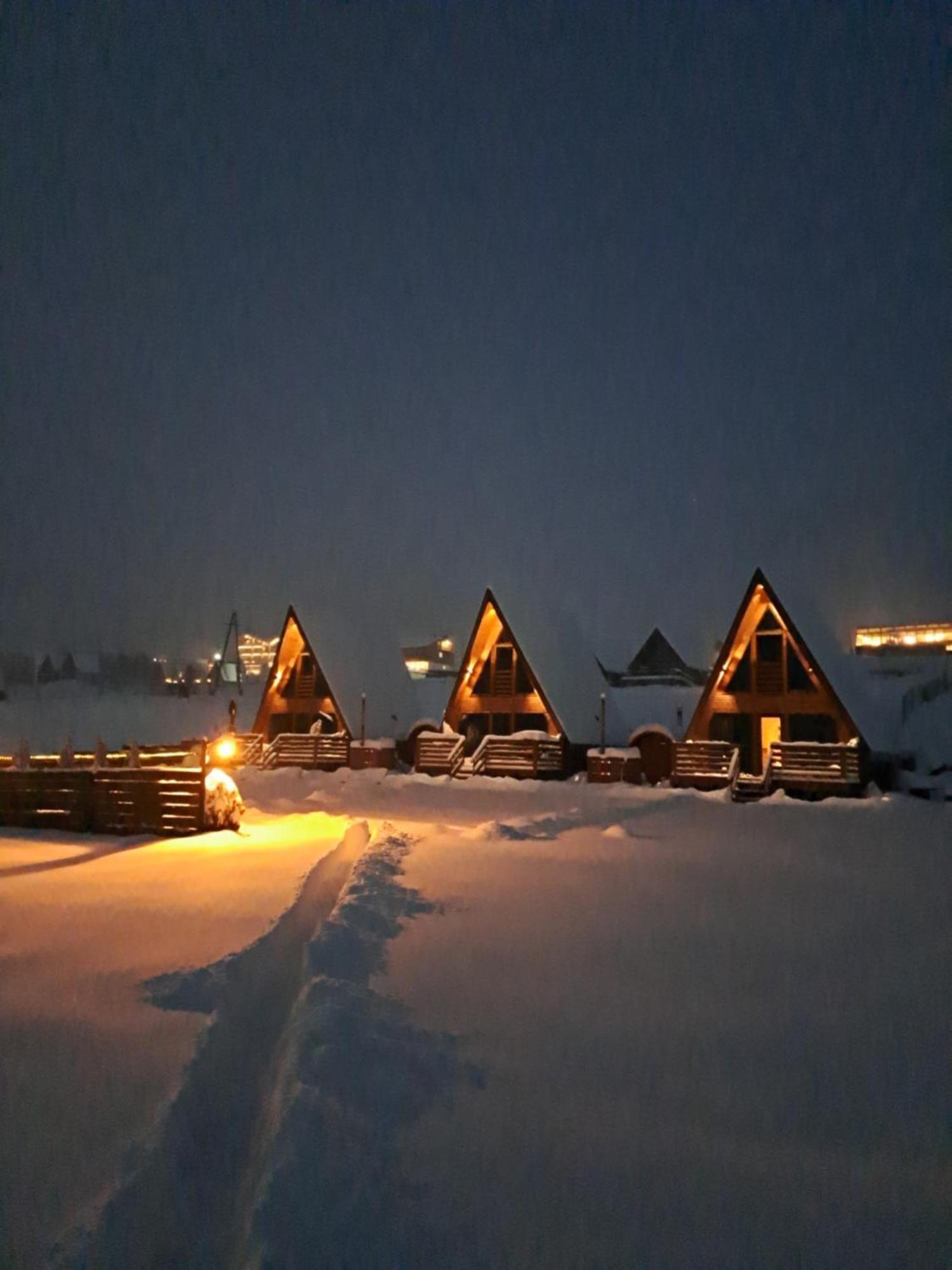 Kazbegi Spa Resort Cottages Exterior photo