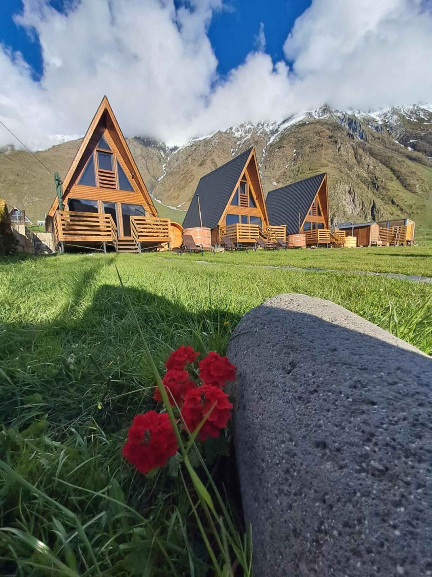 Kazbegi Spa Resort Cottages Exterior photo